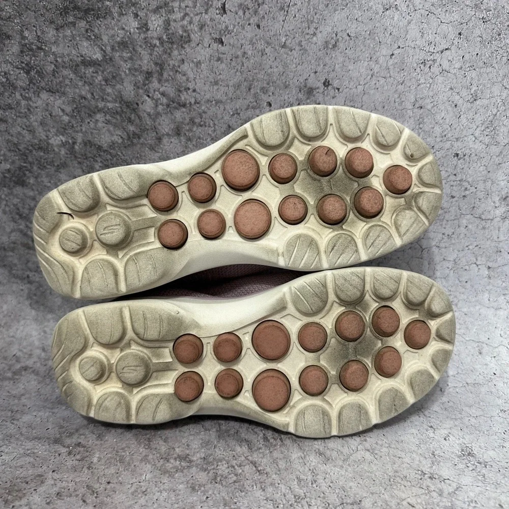 Skechers please see